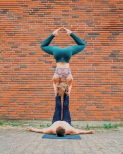 Reverse star acroyoga position