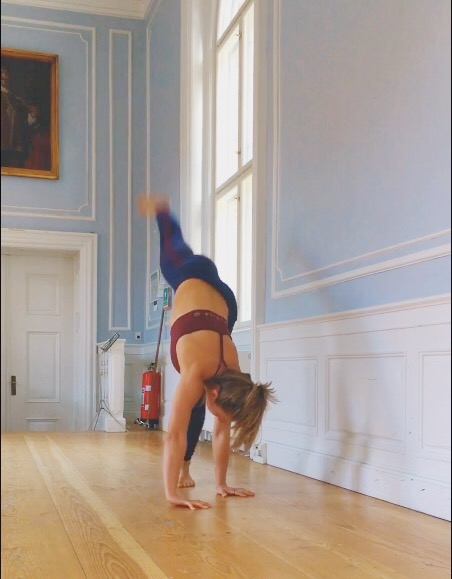Bailing out of a handstand when falling over