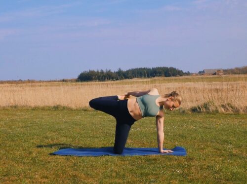 A yoga thigh stretch